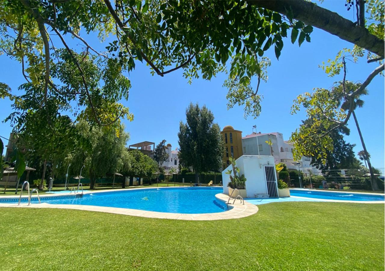 Apartamento En Apartaclub La Barrosa Chiclana de la Frontera Exteriör bild